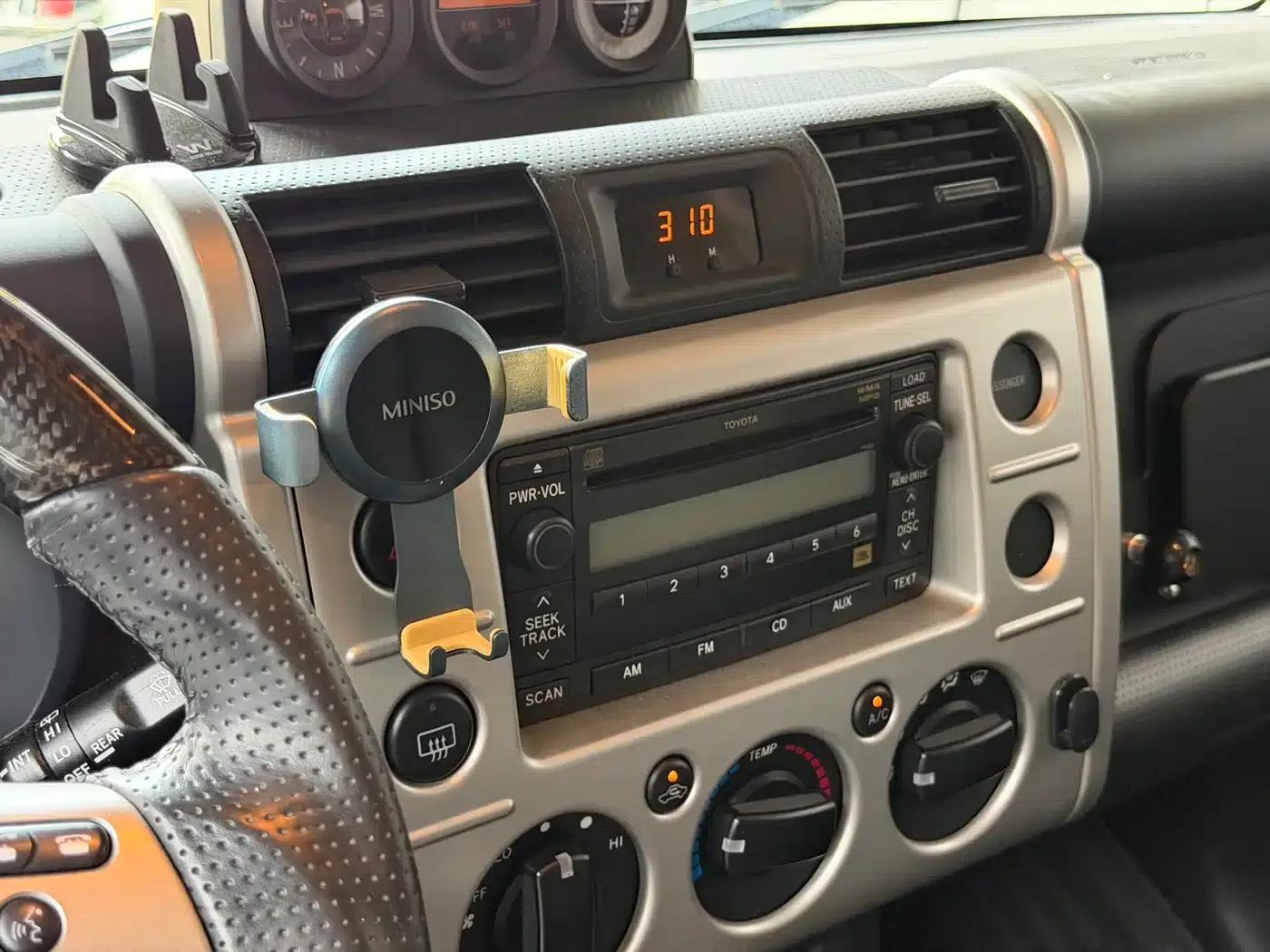 2019 FJ Cruiser 4.0L Middle East Edition — миниатюра 28