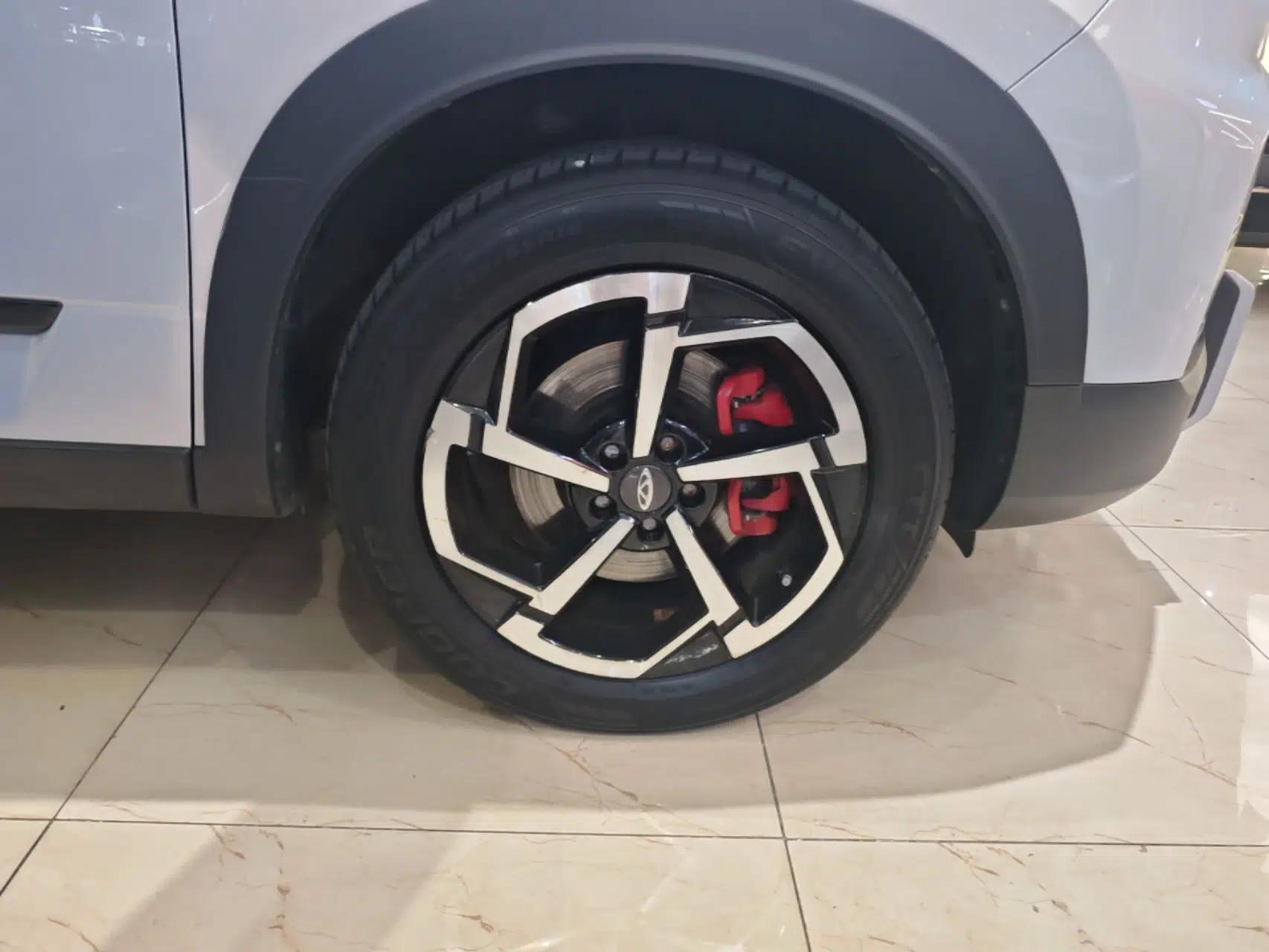 Chery Explore 06 2023 Yoye Edition 1.6T Four-Wheel Drive Explore Boundary — миниатюра 11