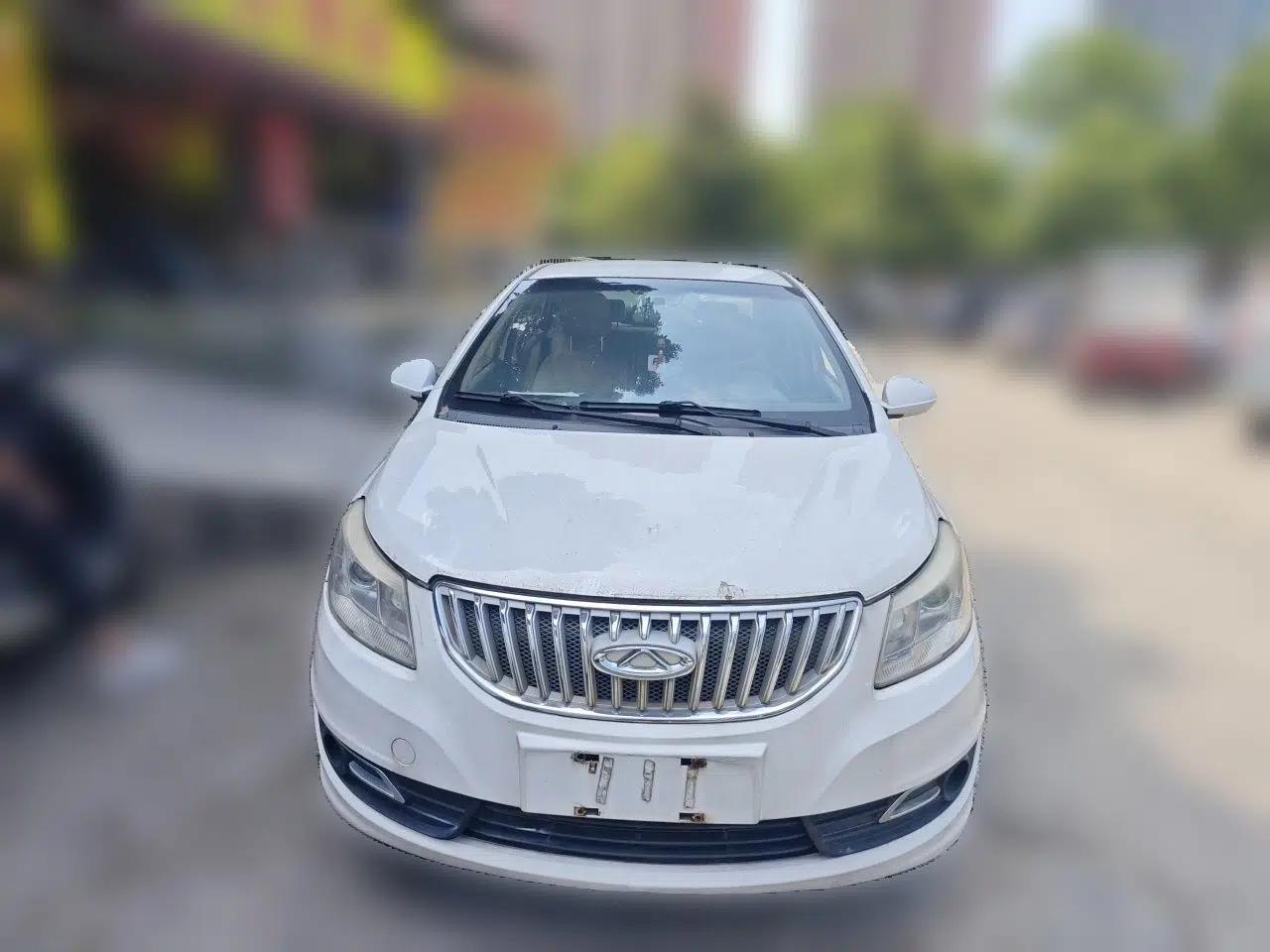 Chery E3 2013 1.5L Manual Fashion Model — миниатюра 2