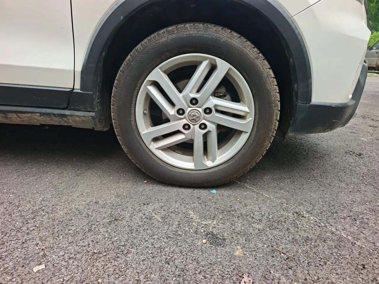 Venucia T60 2020 1.6L CVT Smart Drive Version China VI Standard — миниатюра 8