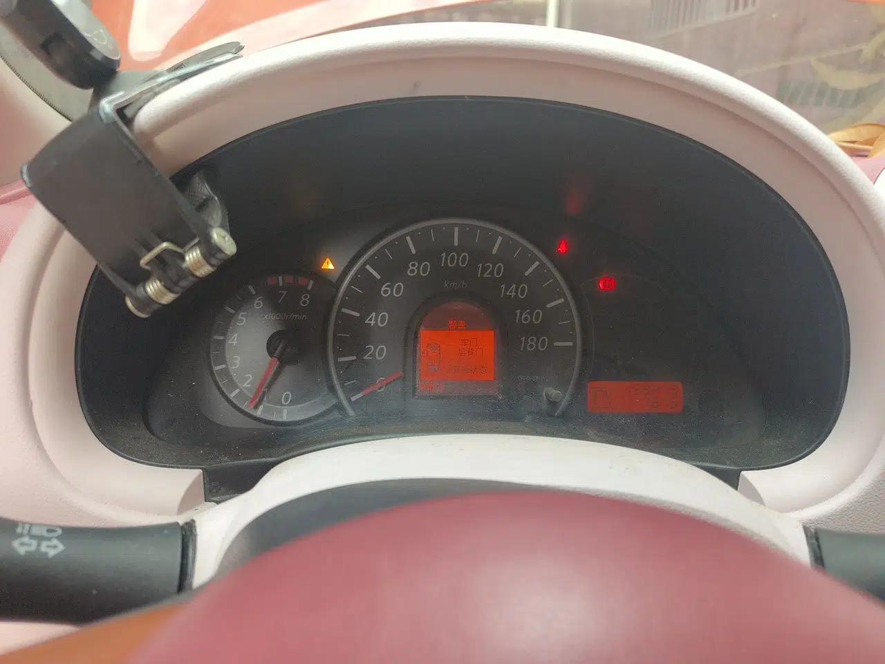 Nissan March 2010 1.5L Automatic Easy-Style Version — миниатюра 11