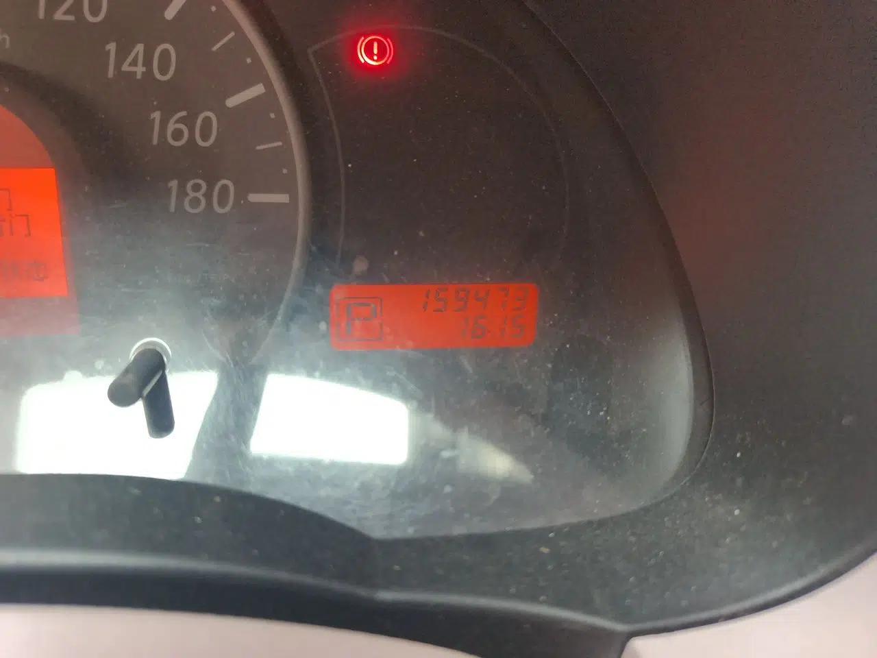 Nissan March 2010 1.5L Automatic Easy-Style Version — миниатюра 12
