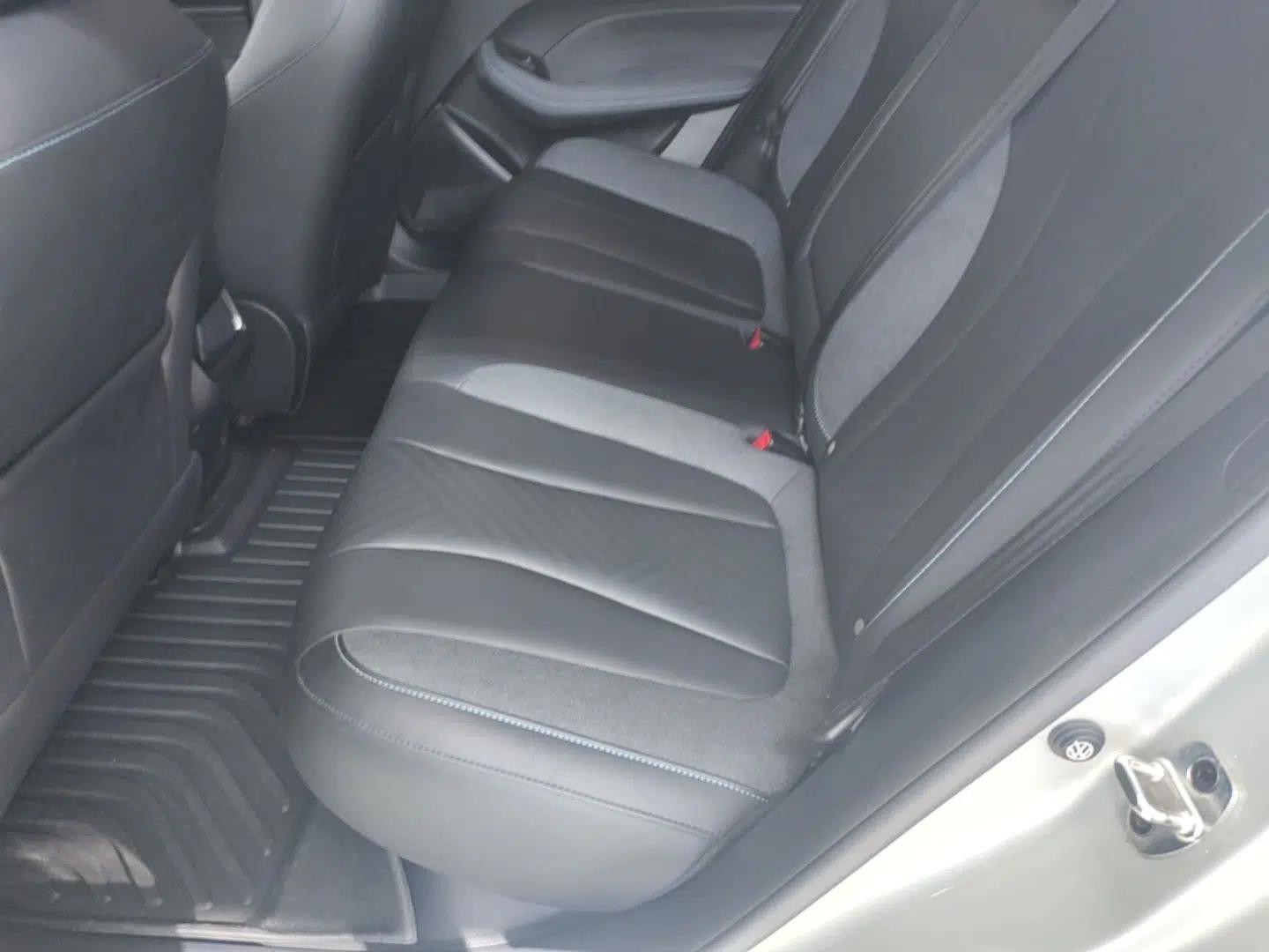 Roewe Ei5 2021 500 Admiration Edition — миниатюра 20