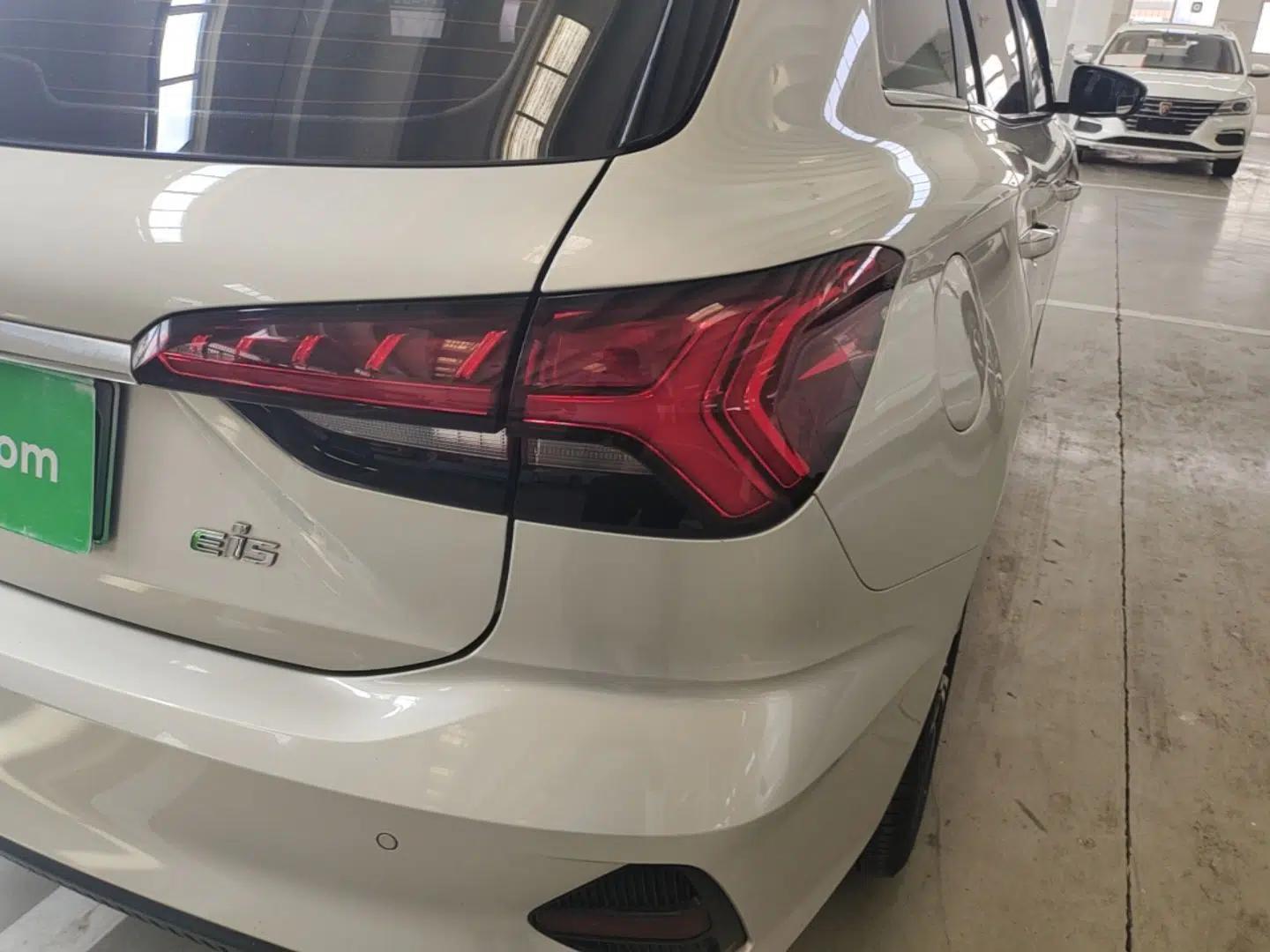 Roewe Ei5 2021 500 Admiration Edition — миниатюра 9