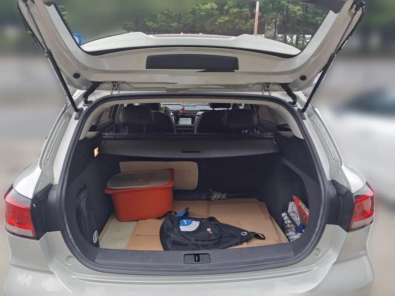 Roewe Ei5 2018 Internet Luxury Edition — миниатюра 19