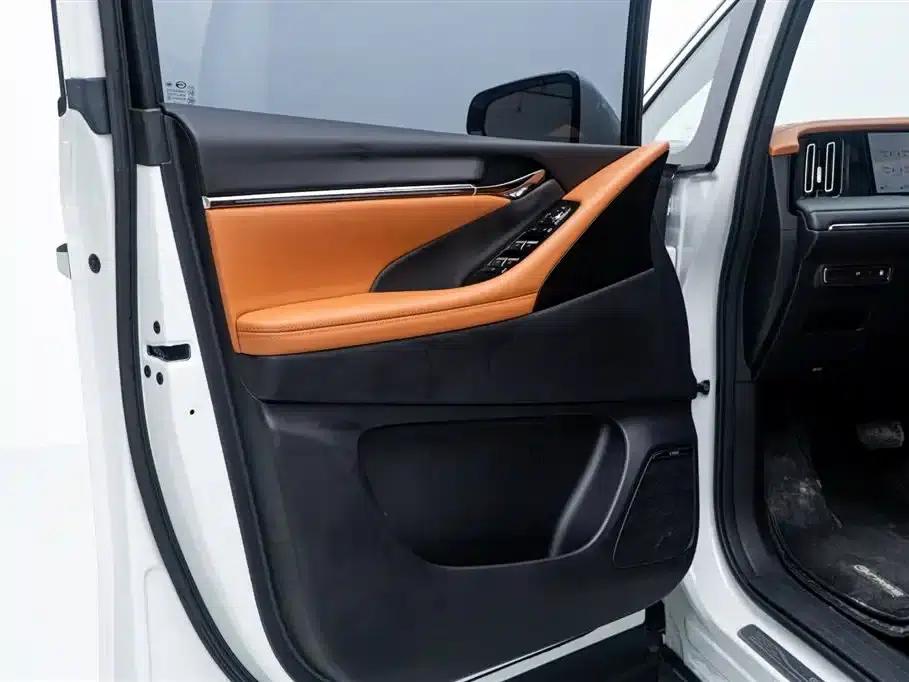 Trumpchi Aspiration M8 2025 Qiankun Series Ultra First Class — миниатюра 16