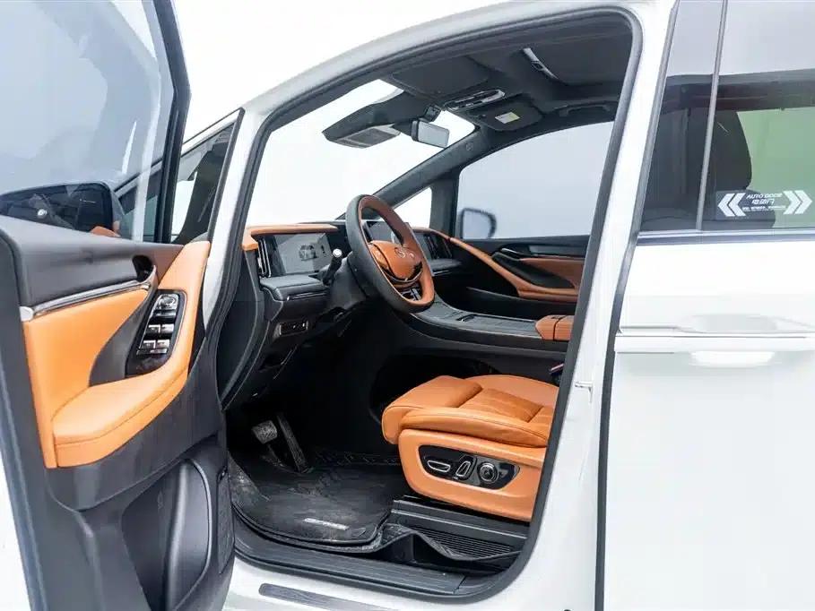 Trumpchi Aspiration M8 2025 Qiankun Series Ultra First Class — миниатюра 17