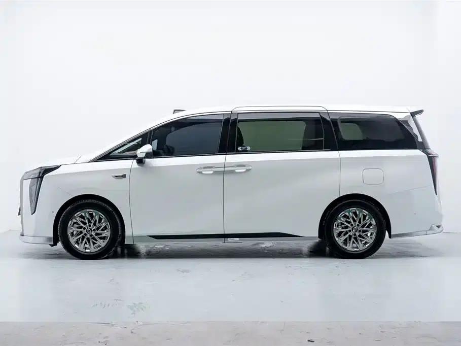 Trumpchi Aspiration M8 2025 Qiankun Series Ultra First Class — миниатюра 10