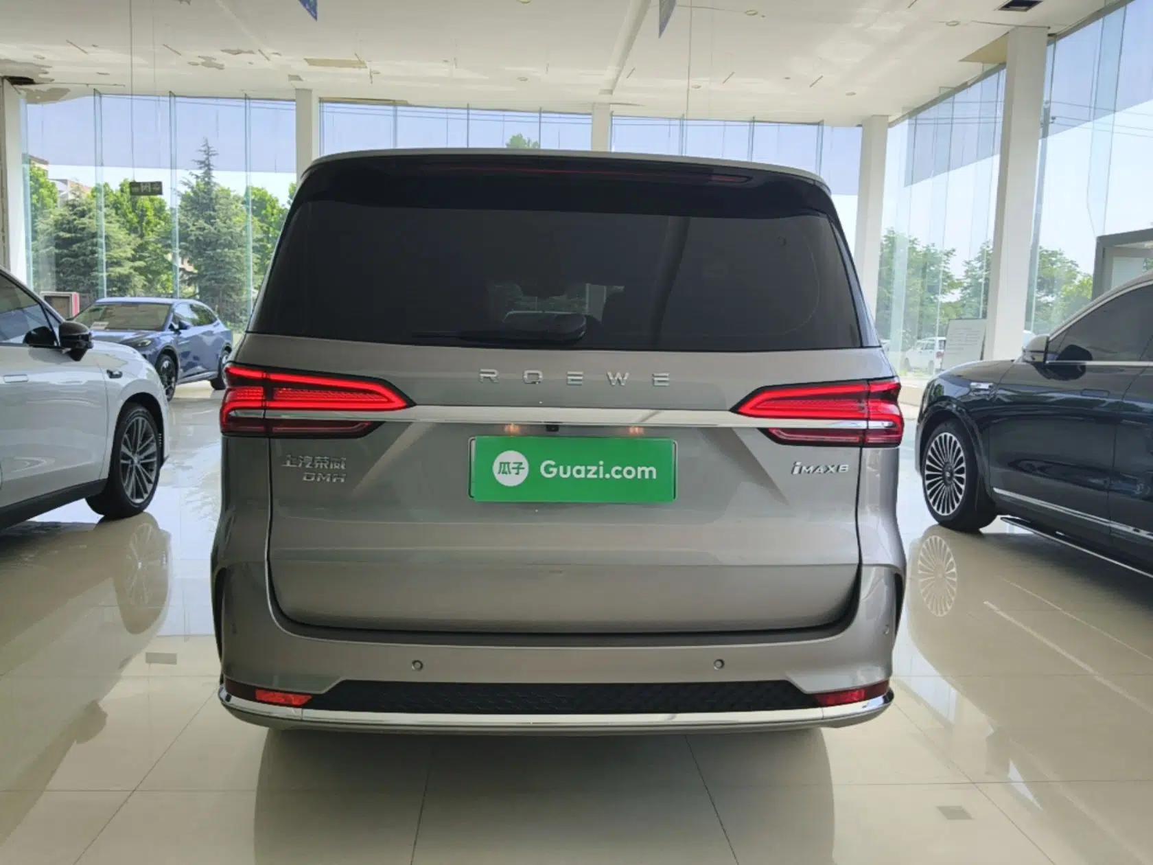 Roewe iMAX8 New Energy 2025 1.5T DMH Lu Zun Deluxe Edition — миниатюра 5