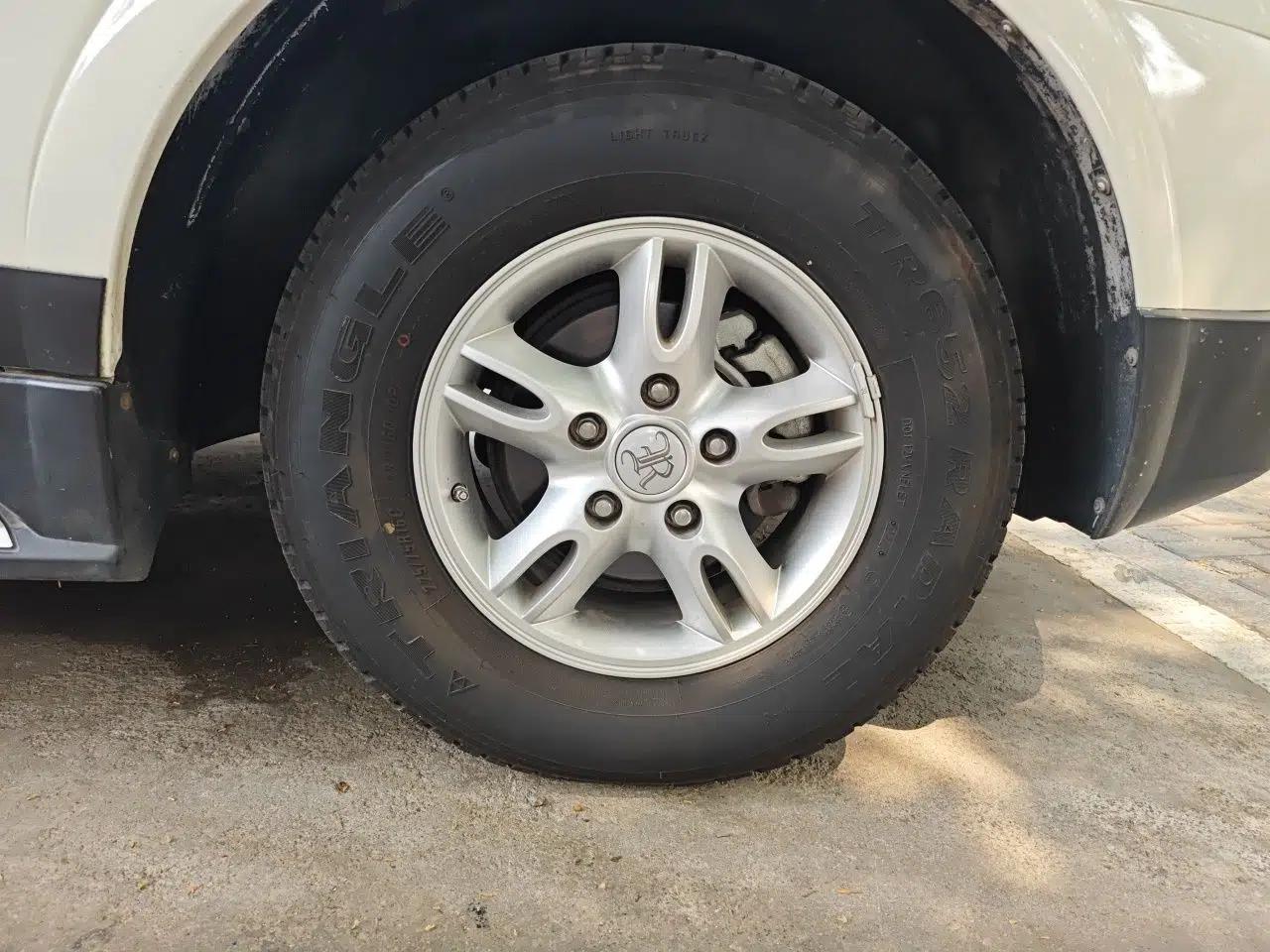 Roewe W5 2014 1.8T 2WD Automatic Tharu Special Edition — миниатюра 8