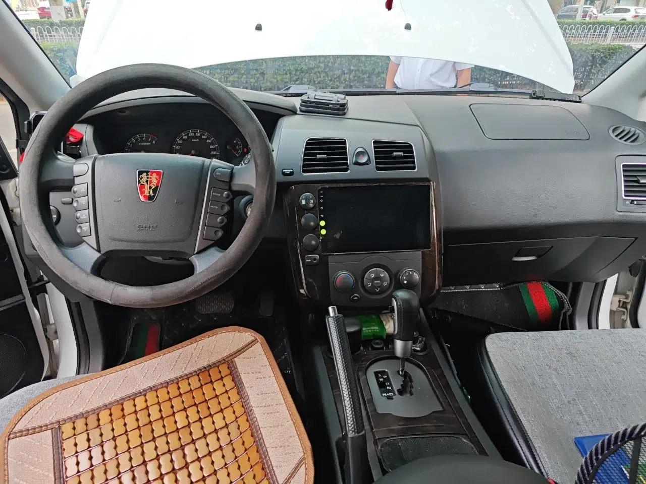 Roewe W5 2014 1.8T 2WD Automatic Tharu Special Edition — миниатюра 9