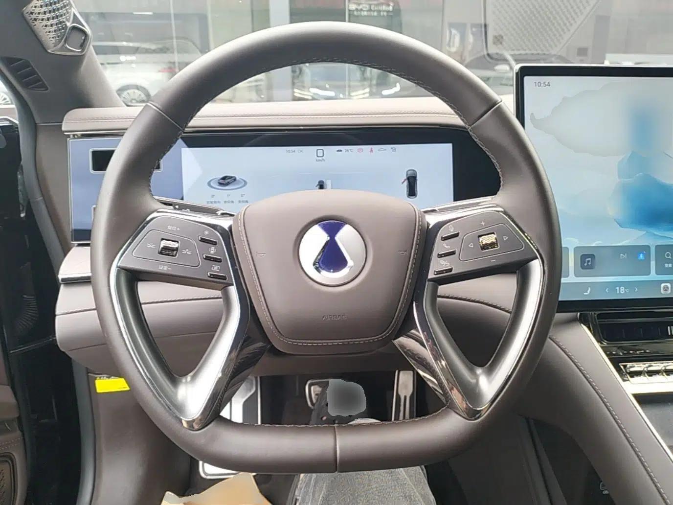 Denza Z9 2024 1100 km Four-Wheel Drive Max Version — миниатюра 13