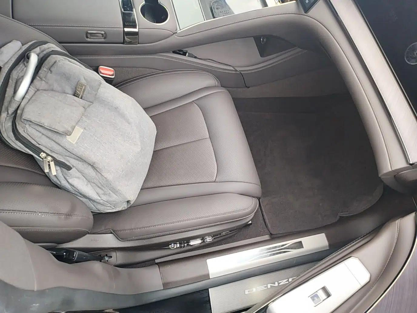 Denza Z9 2024 1100 km Four-Wheel Drive Max Version — миниатюра 19