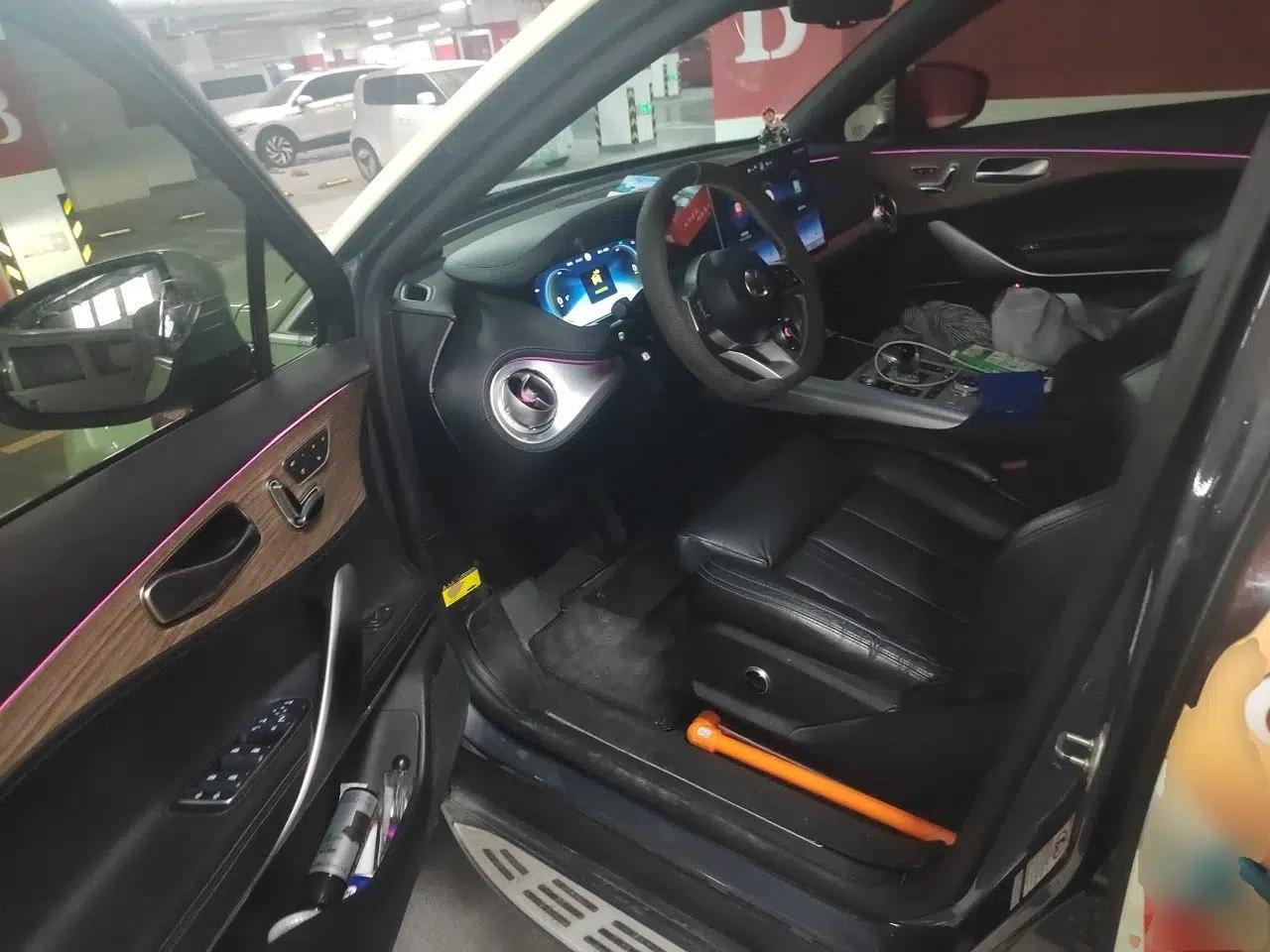 Denza X 2020 PHEV Flagship Edition — миниатюра 16