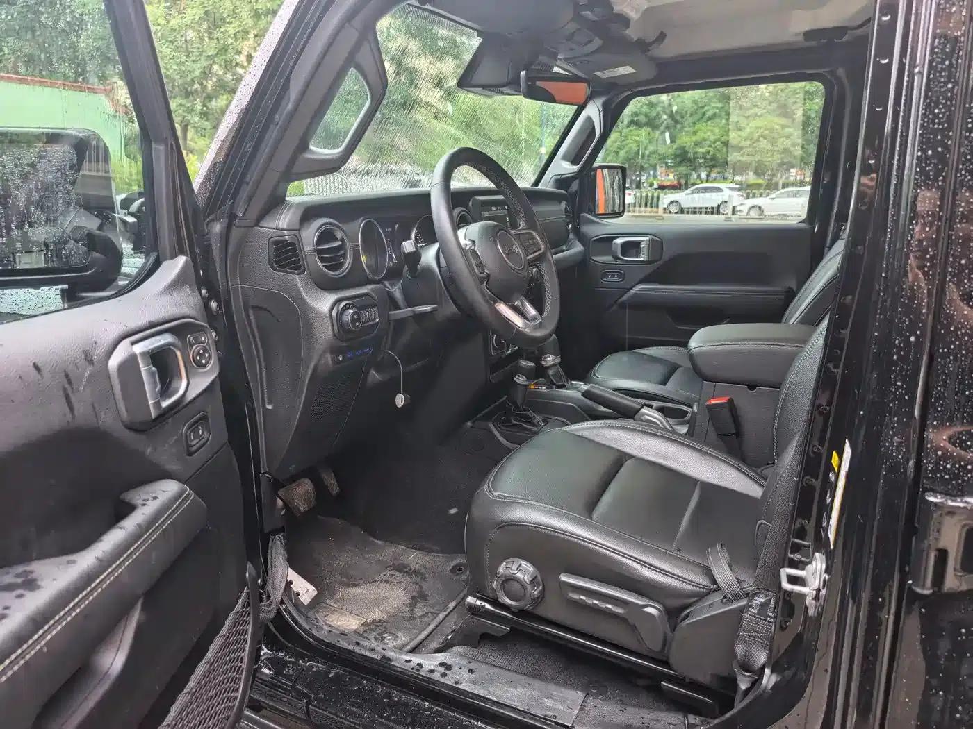 Jeep Wrangler New Energy 2021 Model 4-Door 2.0T 4xe Sahara First Edition — миниатюра 9