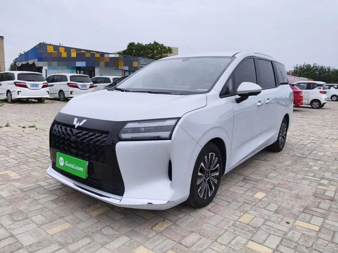 Wuling 730 2025 Model 1.5T CVT Elite Edition — миниатюра 1