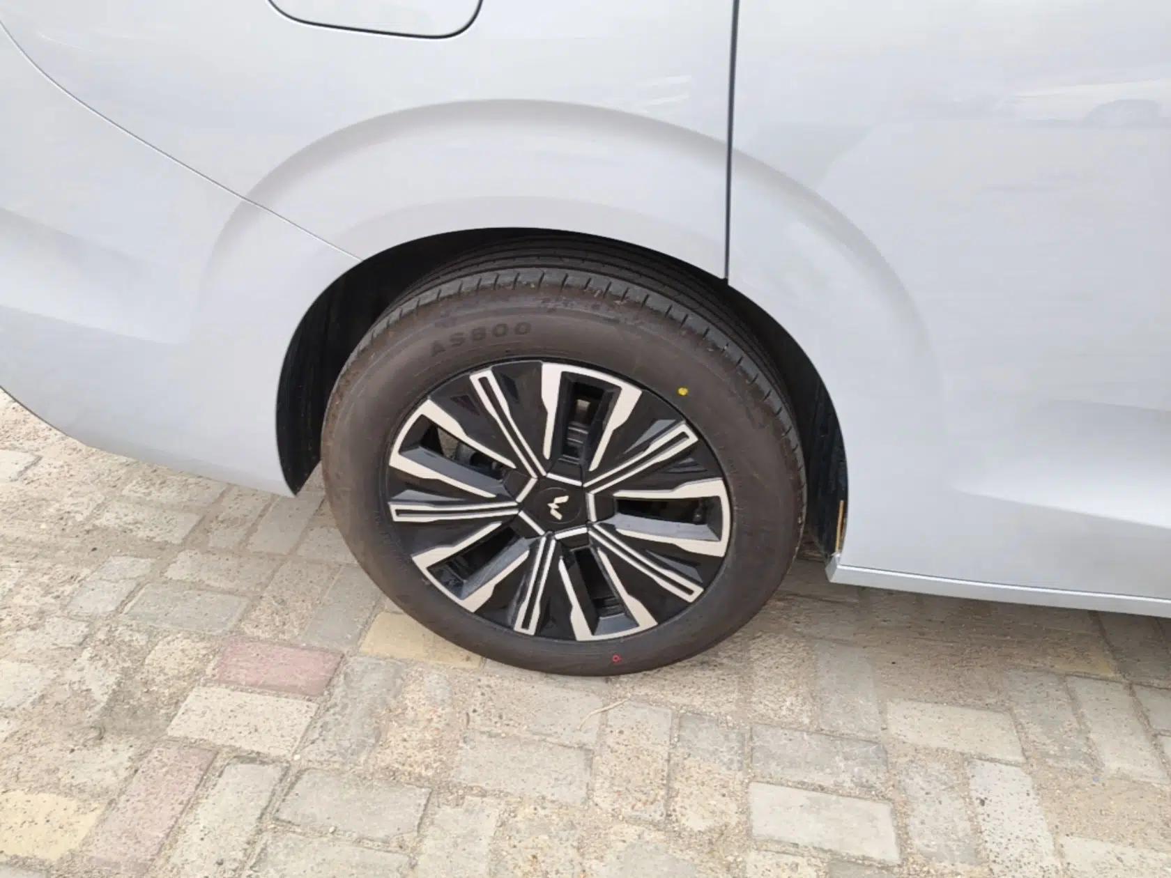 Wuling 730 2025 Model 1.5T CVT Elite Edition — миниатюра 11
