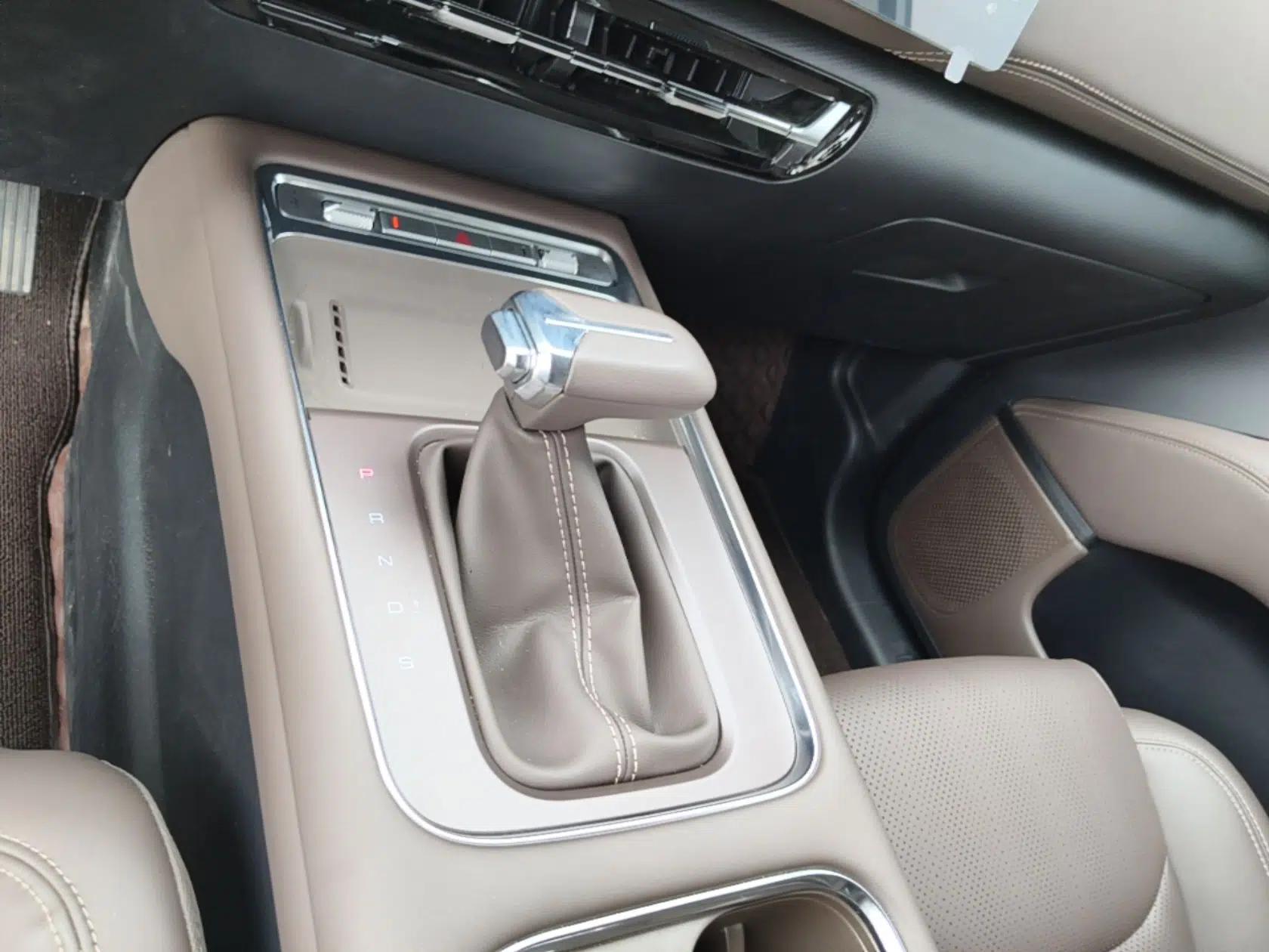 Wuling 730 2025 Model 1.5T CVT Elite Edition — миниатюра 16