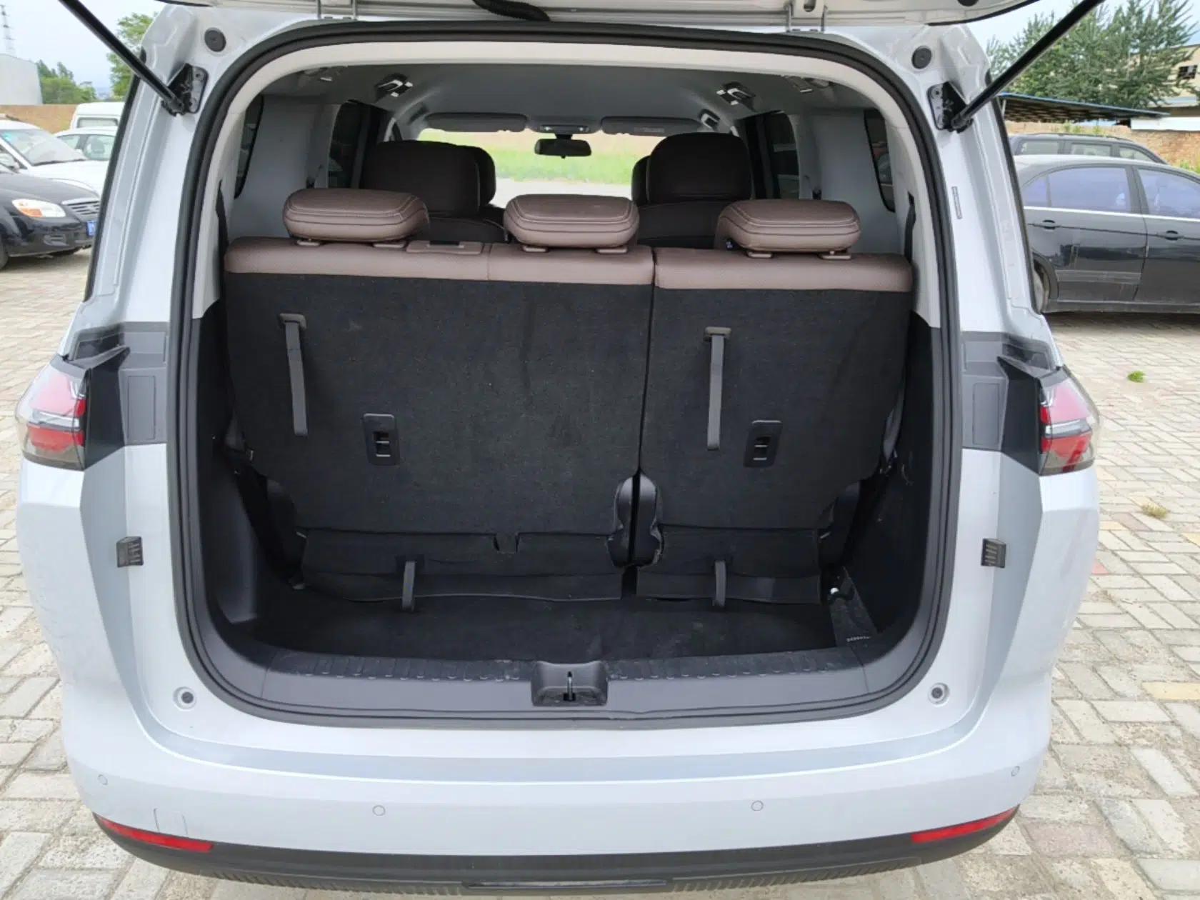 Wuling 730 2025 Model 1.5T CVT Elite Edition — миниатюра 22