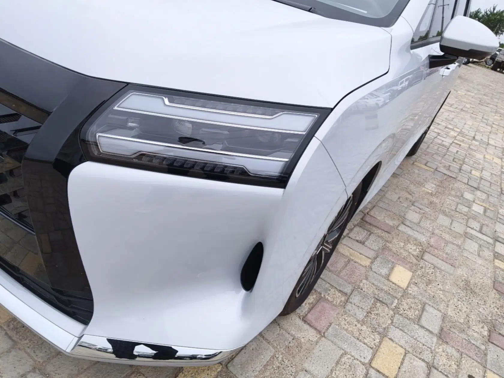 Wuling 730 2025 Model 1.5T CVT Elite Edition — миниатюра 8