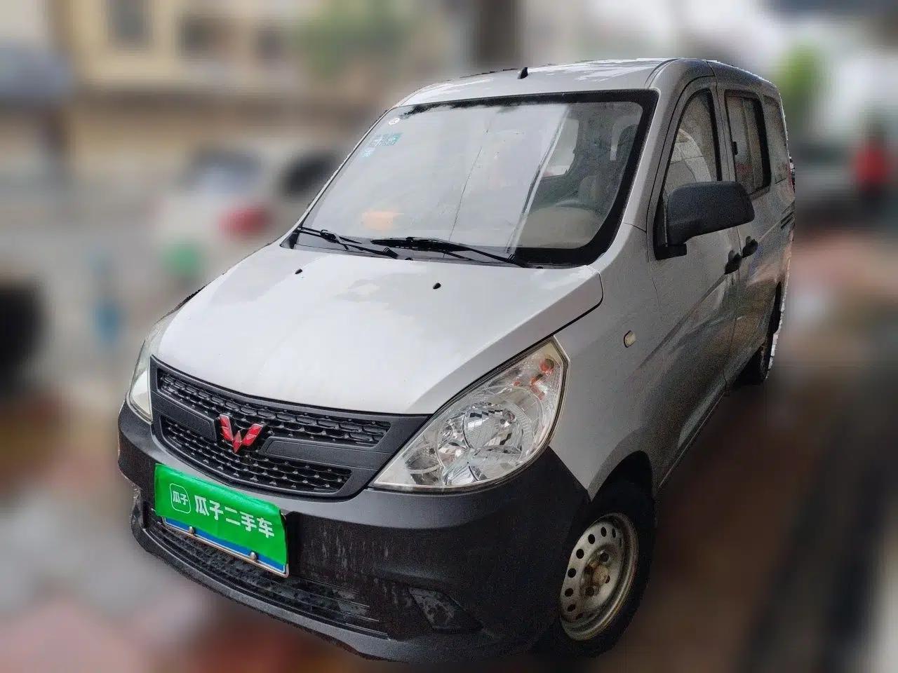 Wuling Zhiguang V 2017 1.2L Base Version LMH — миниатюра 1
