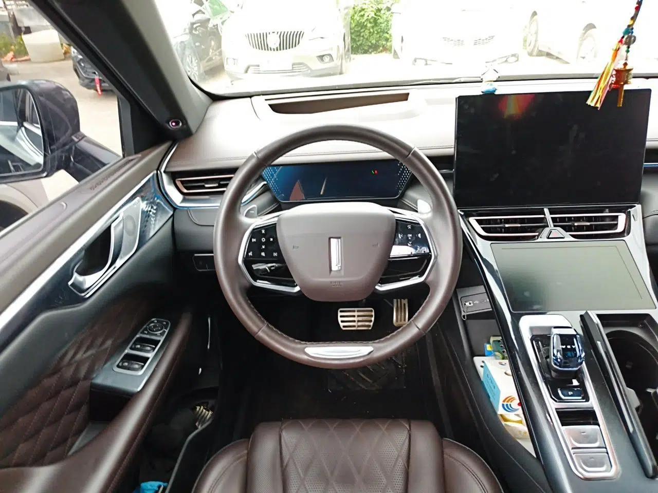 Wey Mocha 2021 2.0T Two-Wheel-Drive Premium Edition — миниатюра 10