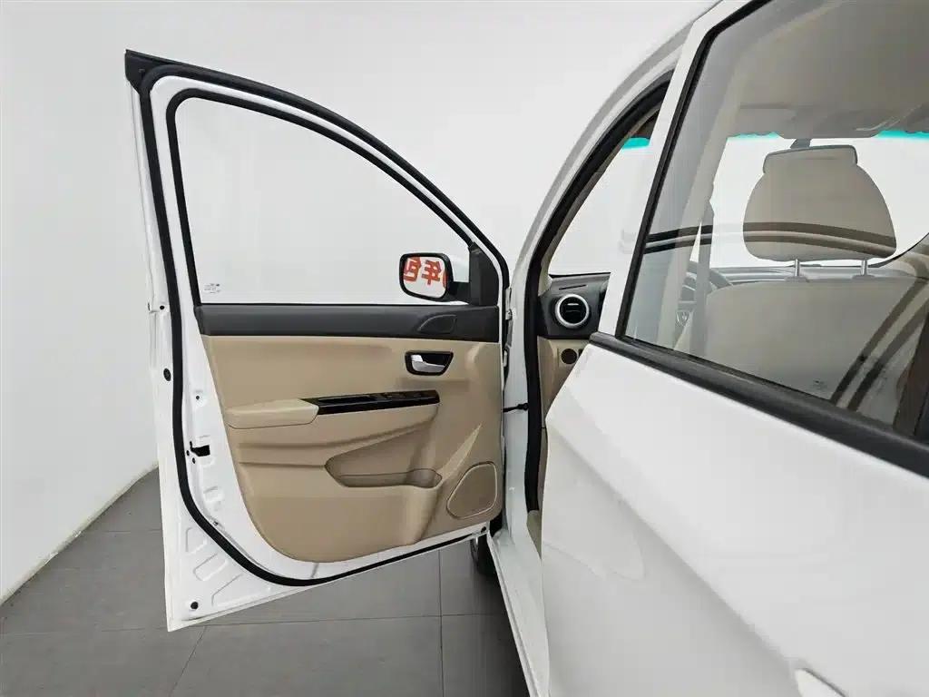 Brilliance Jinbei 750 2015 Model 1.5L Comfort Edition — миниатюра 8
