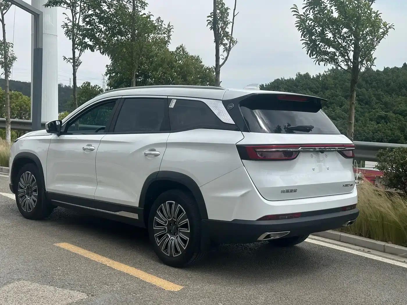 Jetour X90 PRO 2024 1.6T DCT Luxury Edition 7-seater — миниатюра 12