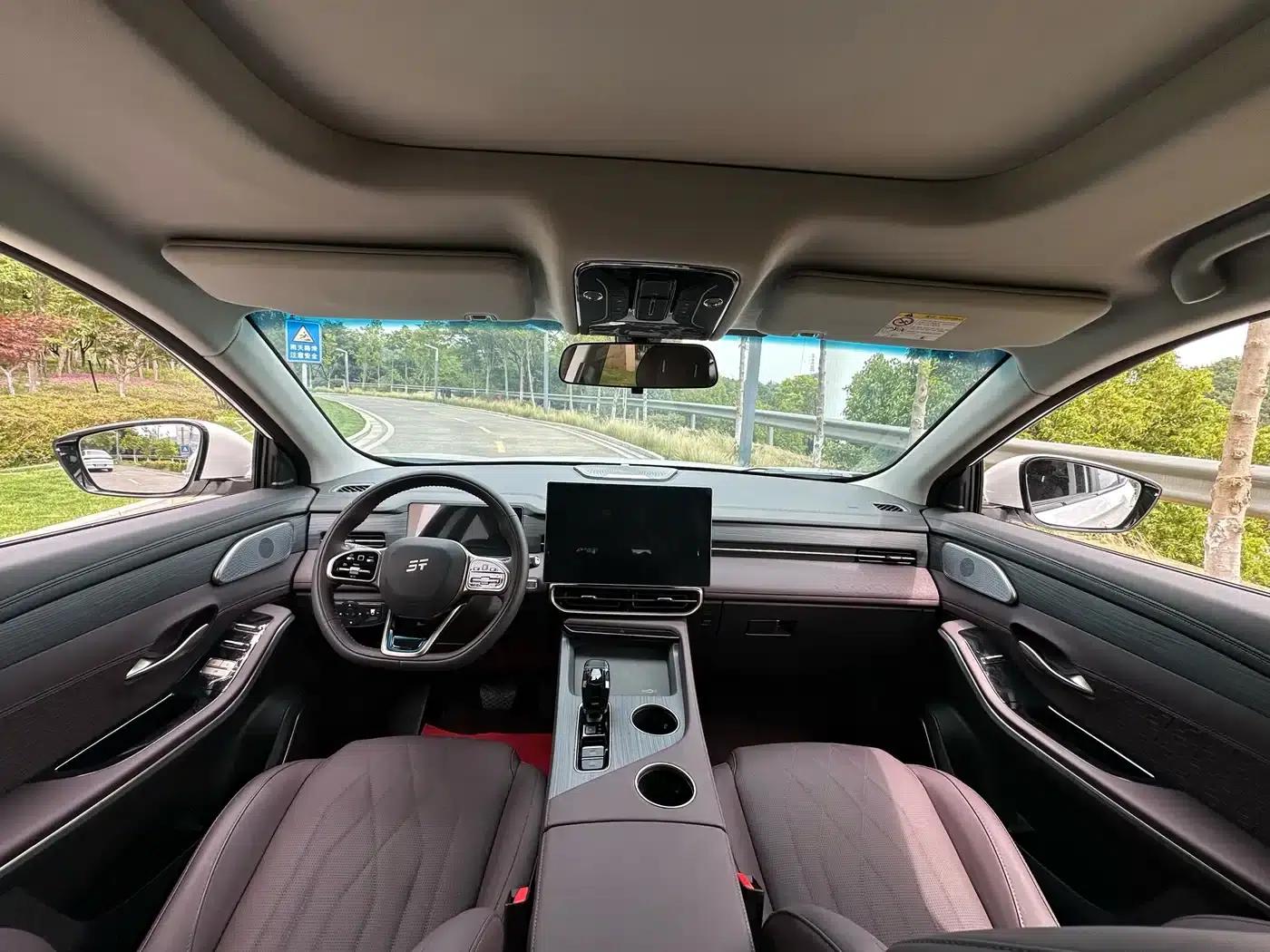 Jetour X90 PRO 2024 1.6T DCT Luxury Edition 7-seater — миниатюра 5