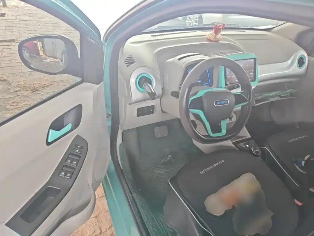 Yizhi EV2 2023 Auspicious Edition 201km Comfort Model — миниатюра 16