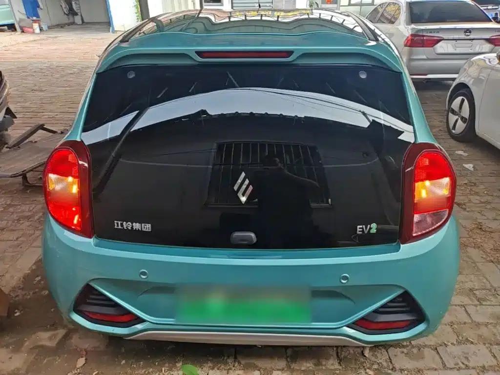 Yizhi EV2 2023 Auspicious Edition 201km Comfort Model — миниатюра 6
