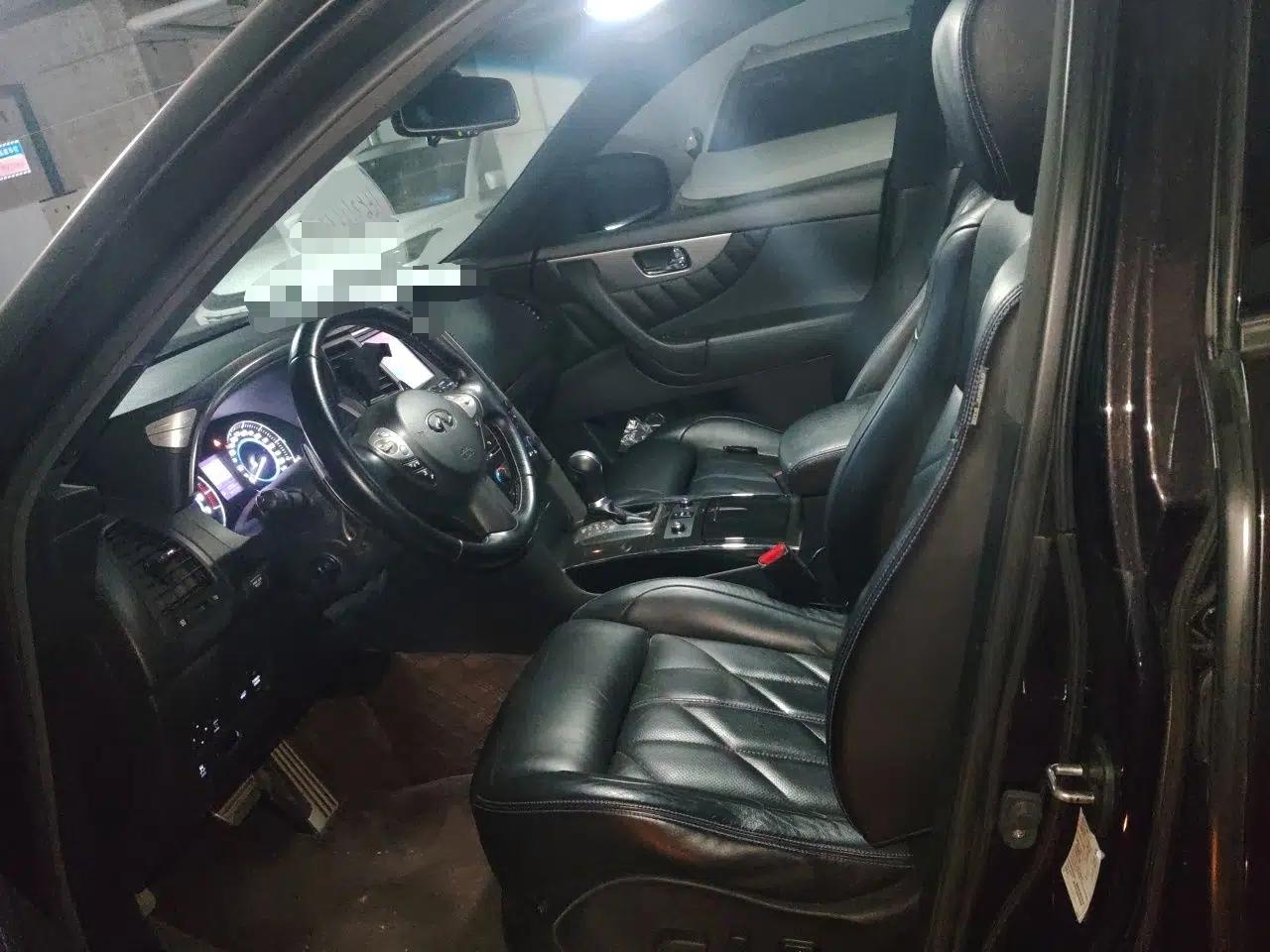 Infiniti QX70 2015 3.7L Shadow Edition — миниатюра 15