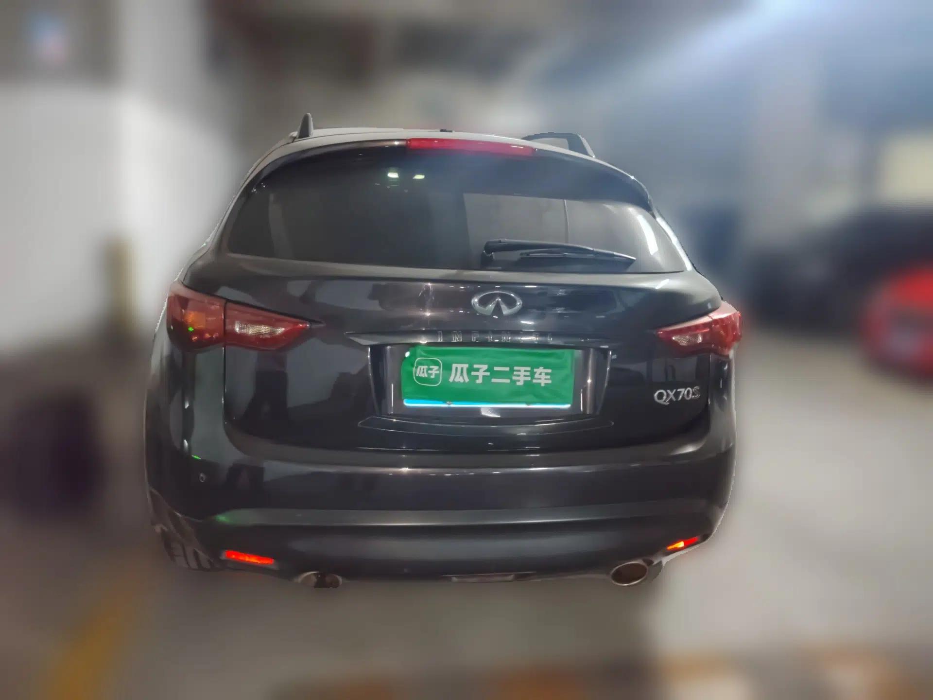 Infiniti QX70 2015 3.7L Shadow Edition — миниатюра 5