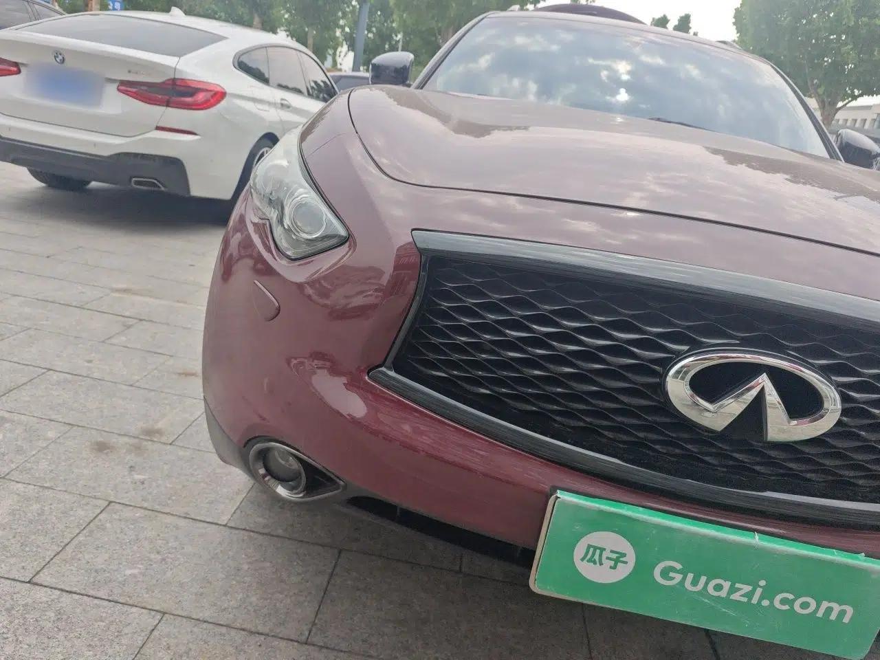 Infiniti QX70 2015 3.7L Shadow Edition — миниатюра 7