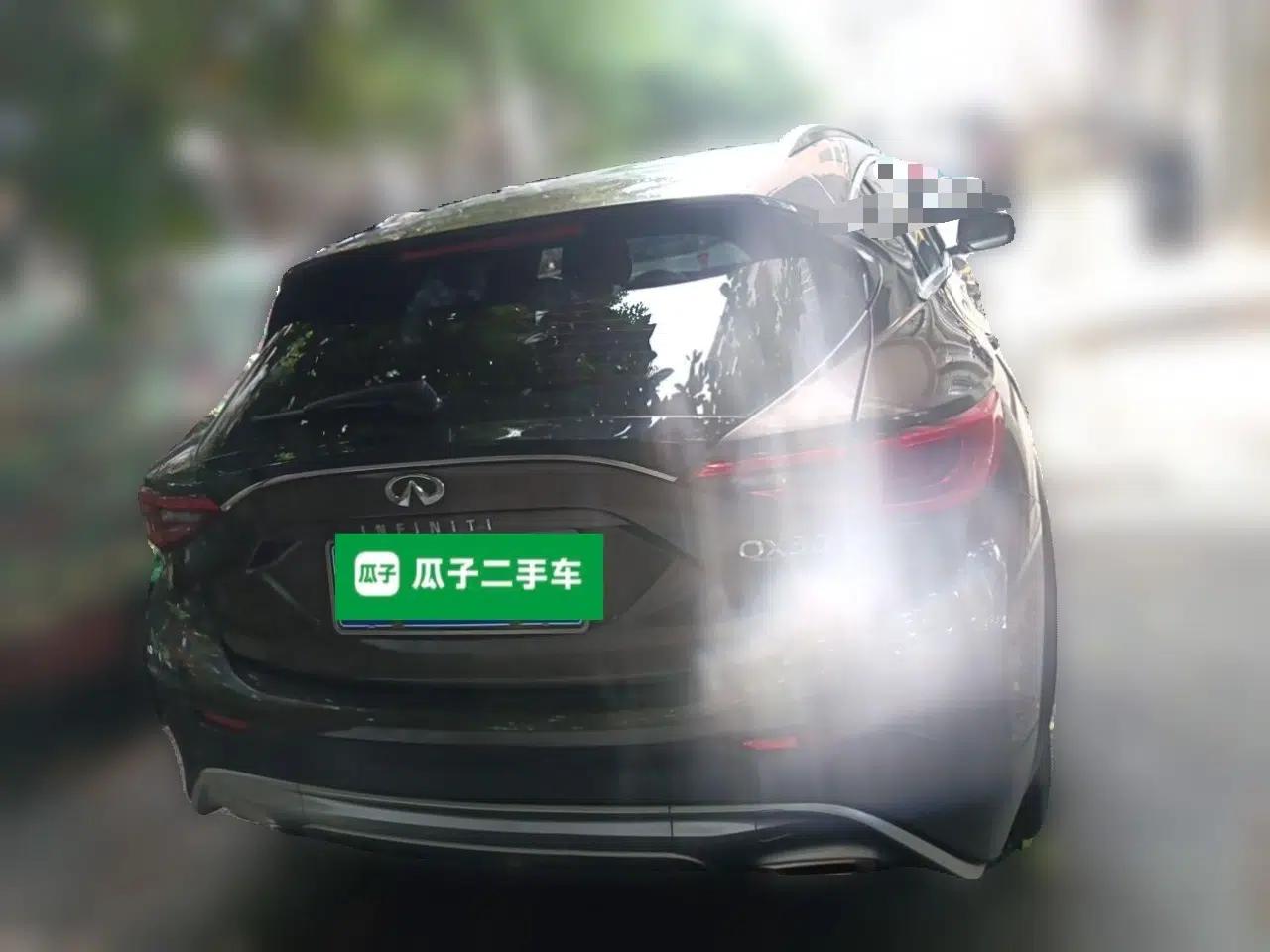Infiniti QX30 2017 1.6T Two-Wheel-Drive Sport Edition — миниатюра 5