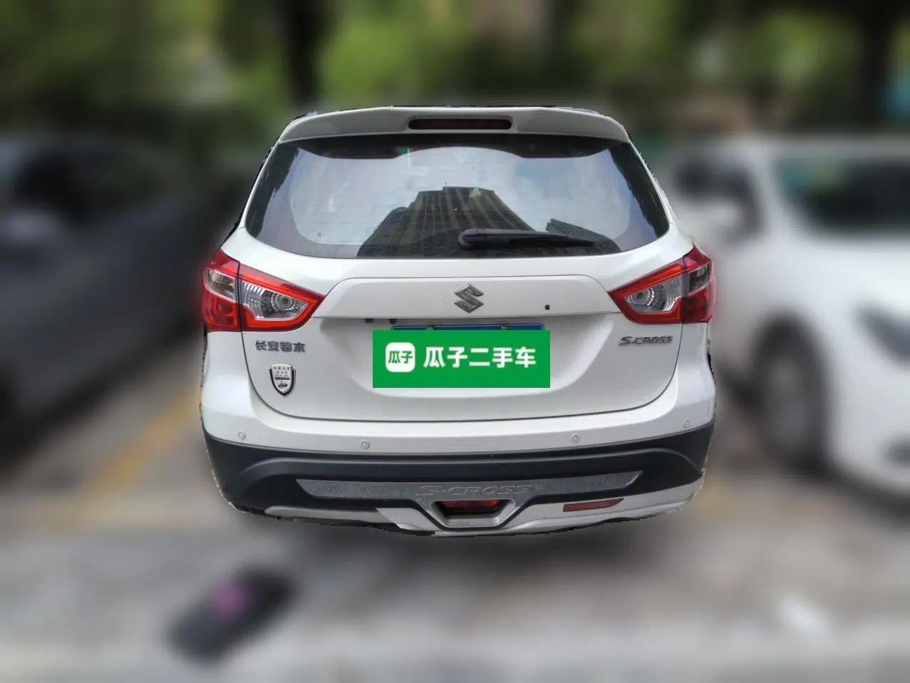 Suzuki S-Cross 2015 1.6L CVT Two-Wheel Drive Elite Version — миниатюра 5