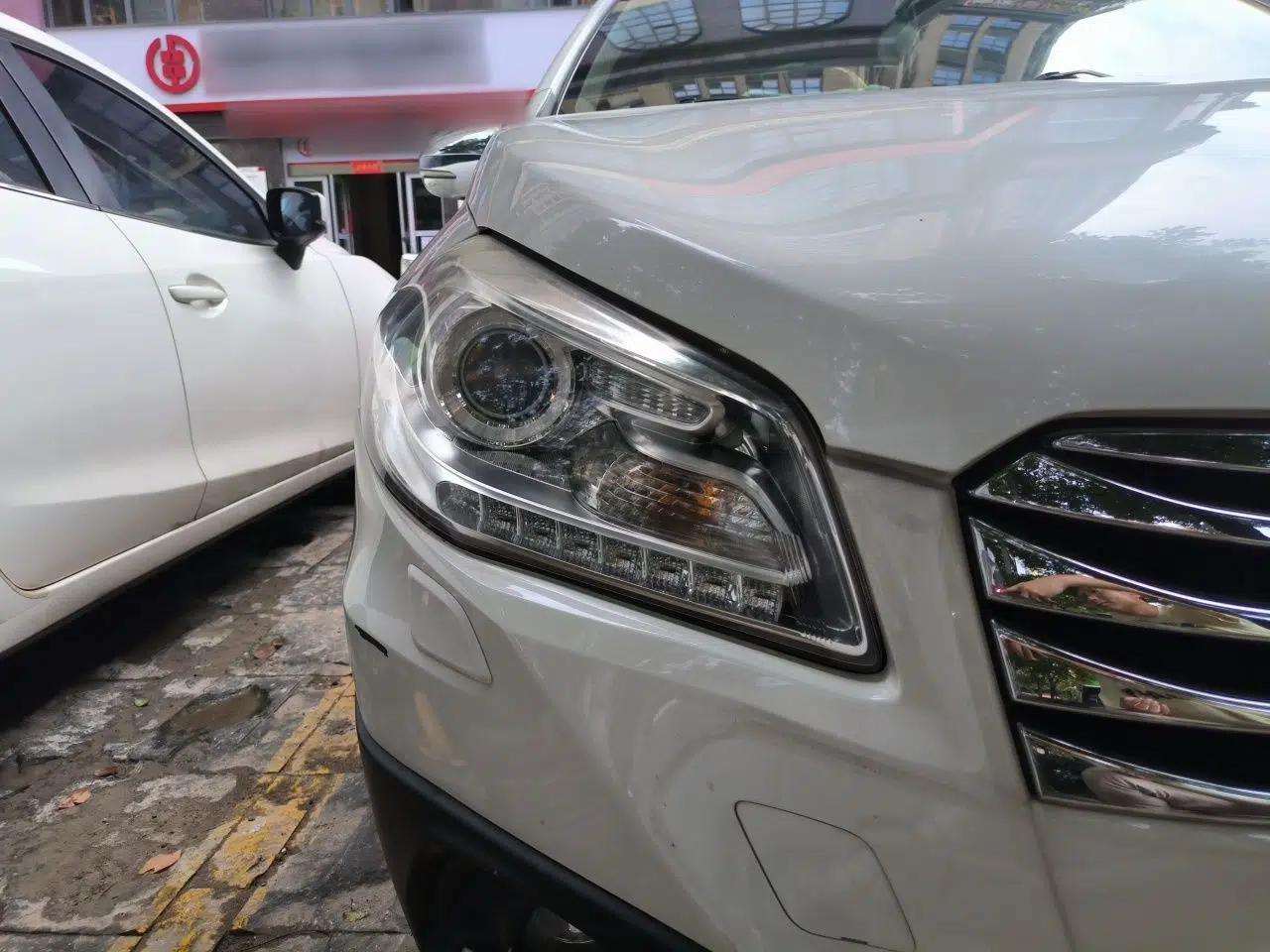 Suzuki S-Cross 2015 1.6L CVT Two-Wheel Drive Elite Version — миниатюра 7