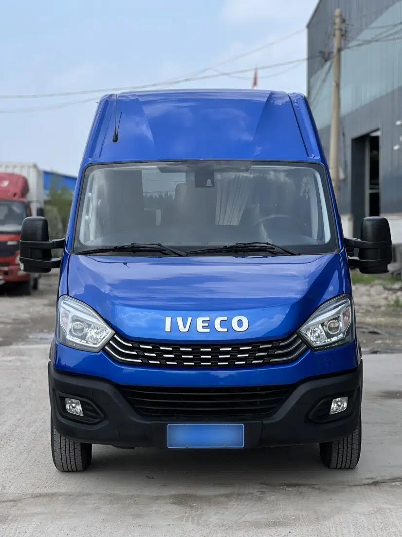 Iveco Eurocargo 2021 3.0T Automatic Chaorui Short Wheelbase High-Roof Side-Sliding Door F1C — миниатюра 2