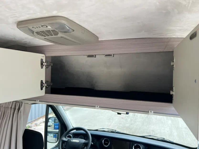 Iveco Eurocargo 2021 3.0T Automatic Chaorui Short Wheelbase High-Roof Side-Sliding Door F1C — миниатюра 21