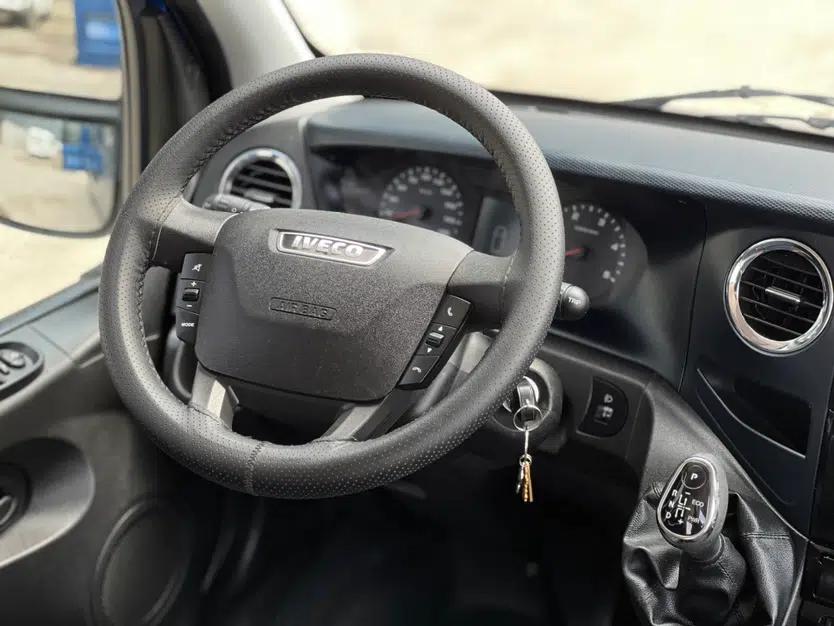 Iveco Eurocargo 2021 3.0T Automatic Chaorui Short Wheelbase High-Roof Side-Sliding Door F1C — миниатюра 23