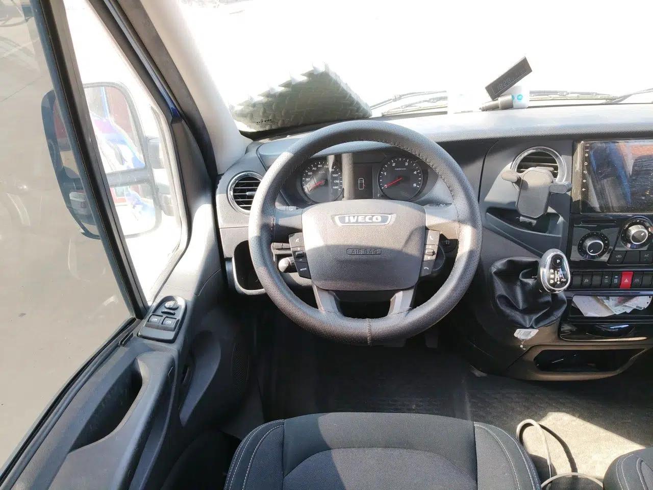 Iveco Eurocargo 2021 3.0T Automatic Chaorui Short Wheelbase High-Roof Side-Sliding Door F1C — миниатюра 9