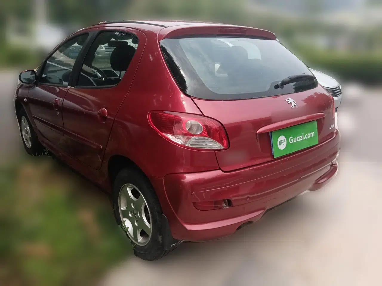 Peugeot 207 2011 Hatchback 1.4L Manual Yule Edition — миниатюра 4