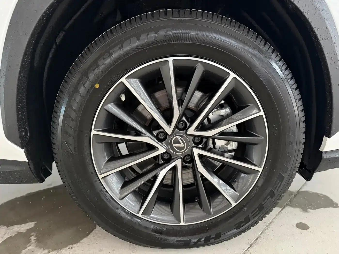 Lexus NX PHEV 2022 400h+ Comfort Edition — миниатюра 13