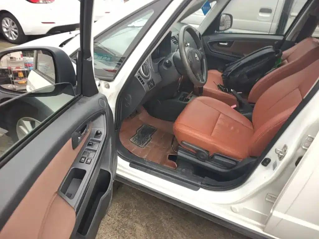 SX4 2013 1.6L Automatic Cool Edition — миниатюра 16
