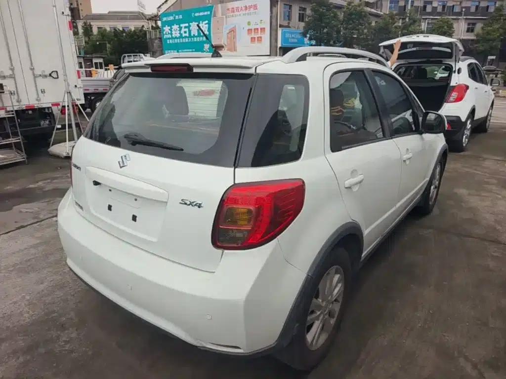 SX4 2013 1.6L Automatic Cool Edition — миниатюра 7