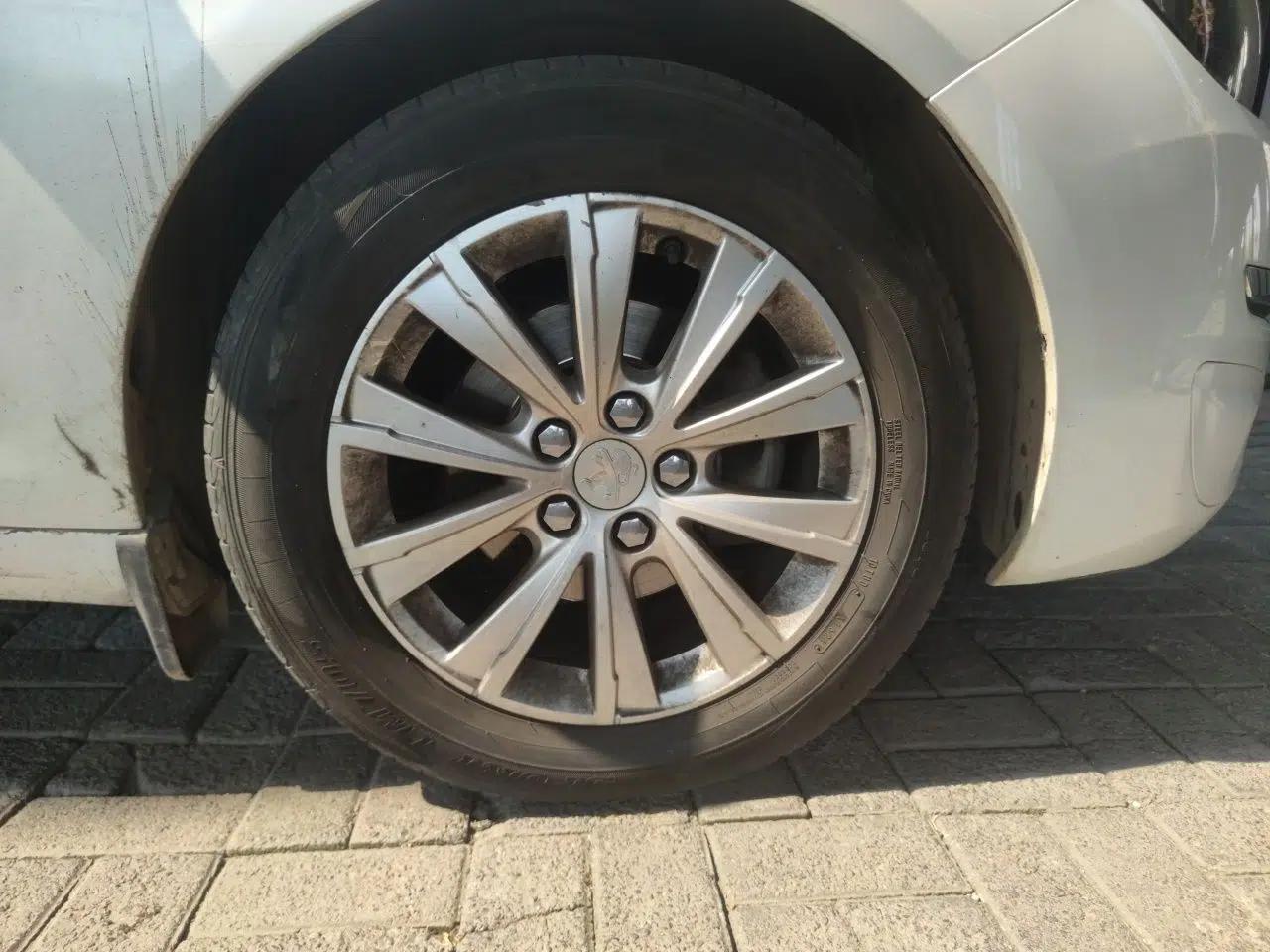 Peugeot 308S 2015 1.2T Automatic Jingchi Edition — миниатюра 8