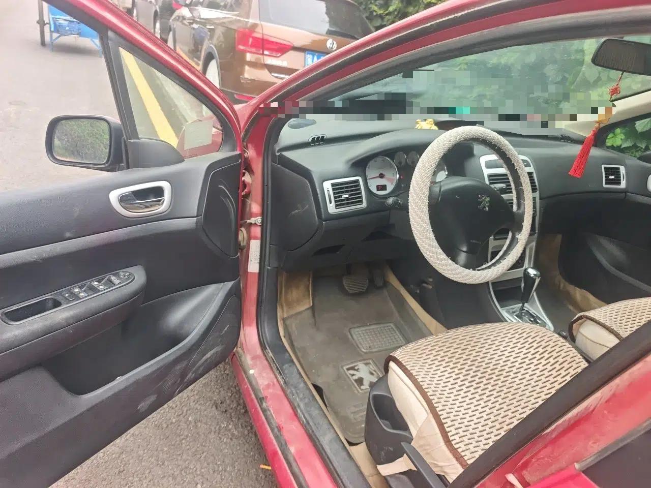 Peugeot 307 2010 Hatchback 1.6L Automatic Comfort Edition — миниатюра 16