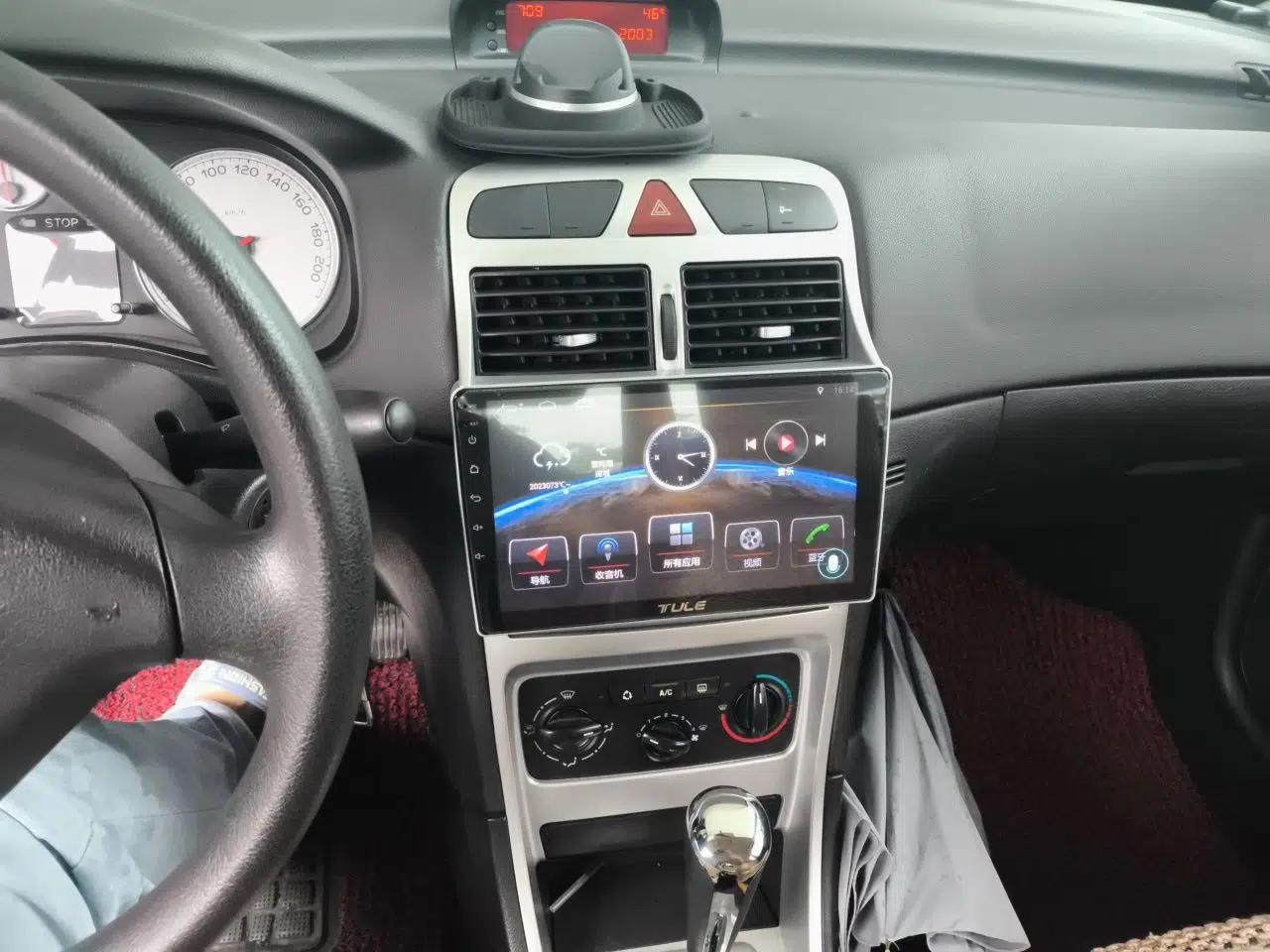 Peugeot 307 2010 Sedan 1.6L Automatic Luxury Edition — миниатюра 13