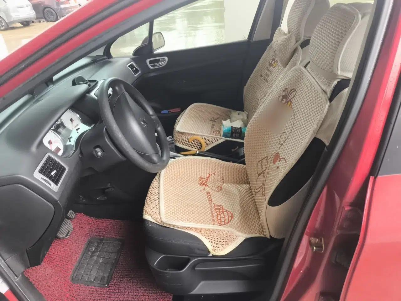 Peugeot 307 2010 Sedan 1.6L Automatic Luxury Edition — миниатюра 16
