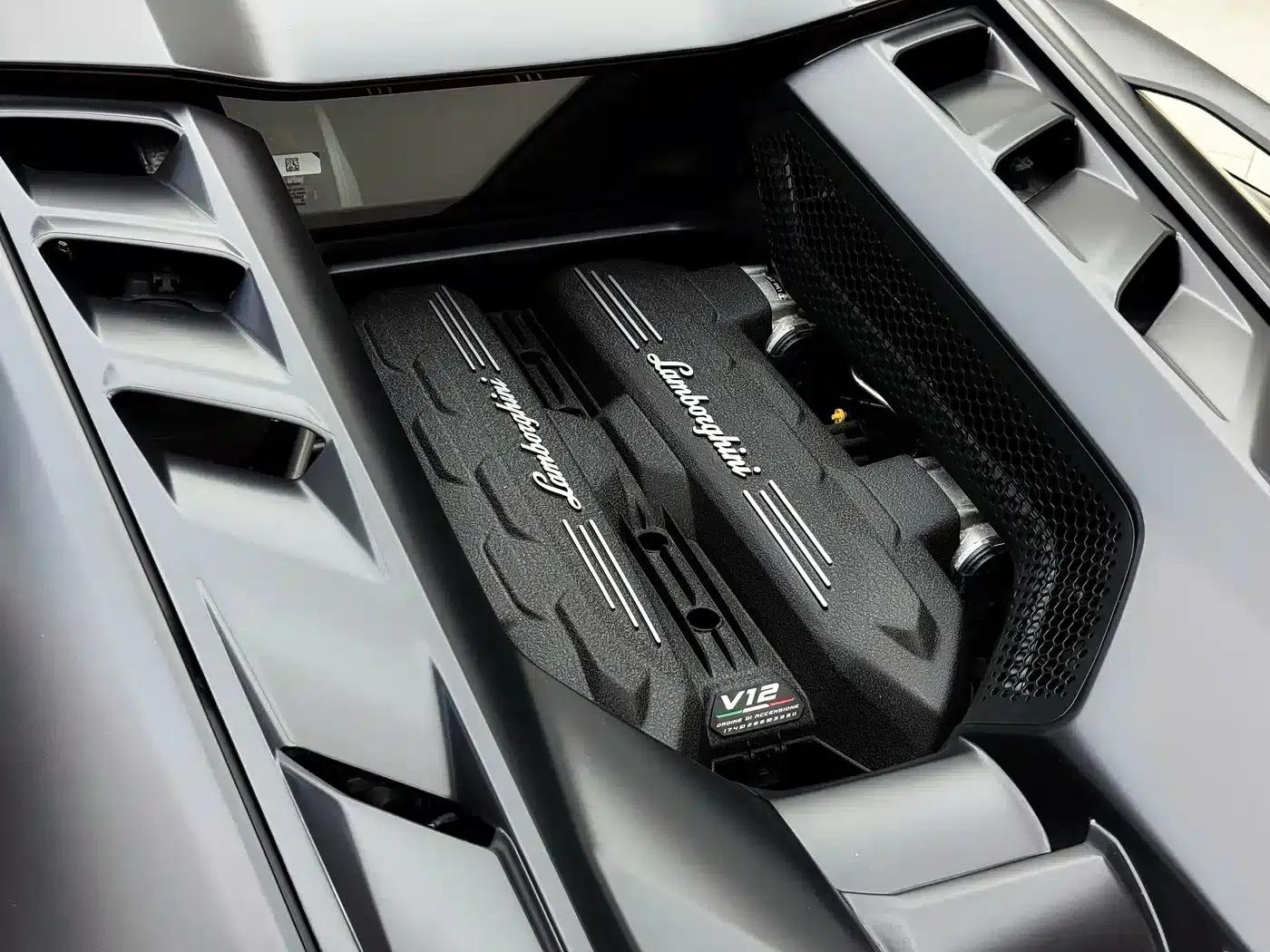 Revuelto 2023 6.5L PHEV Standard Edition — миниатюра 19